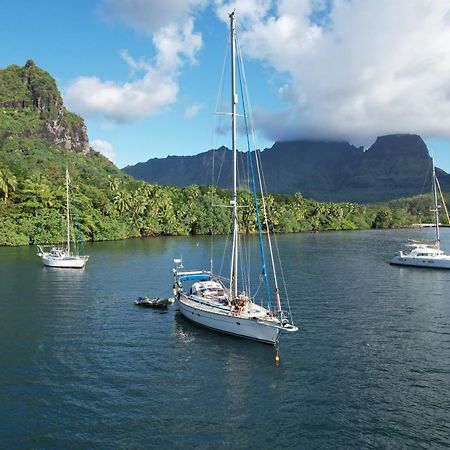 2 Nuits Insolites & 1 Excursion Voile A Bord Du Voilier Mori Ora Hotel Moorea Exterior photo