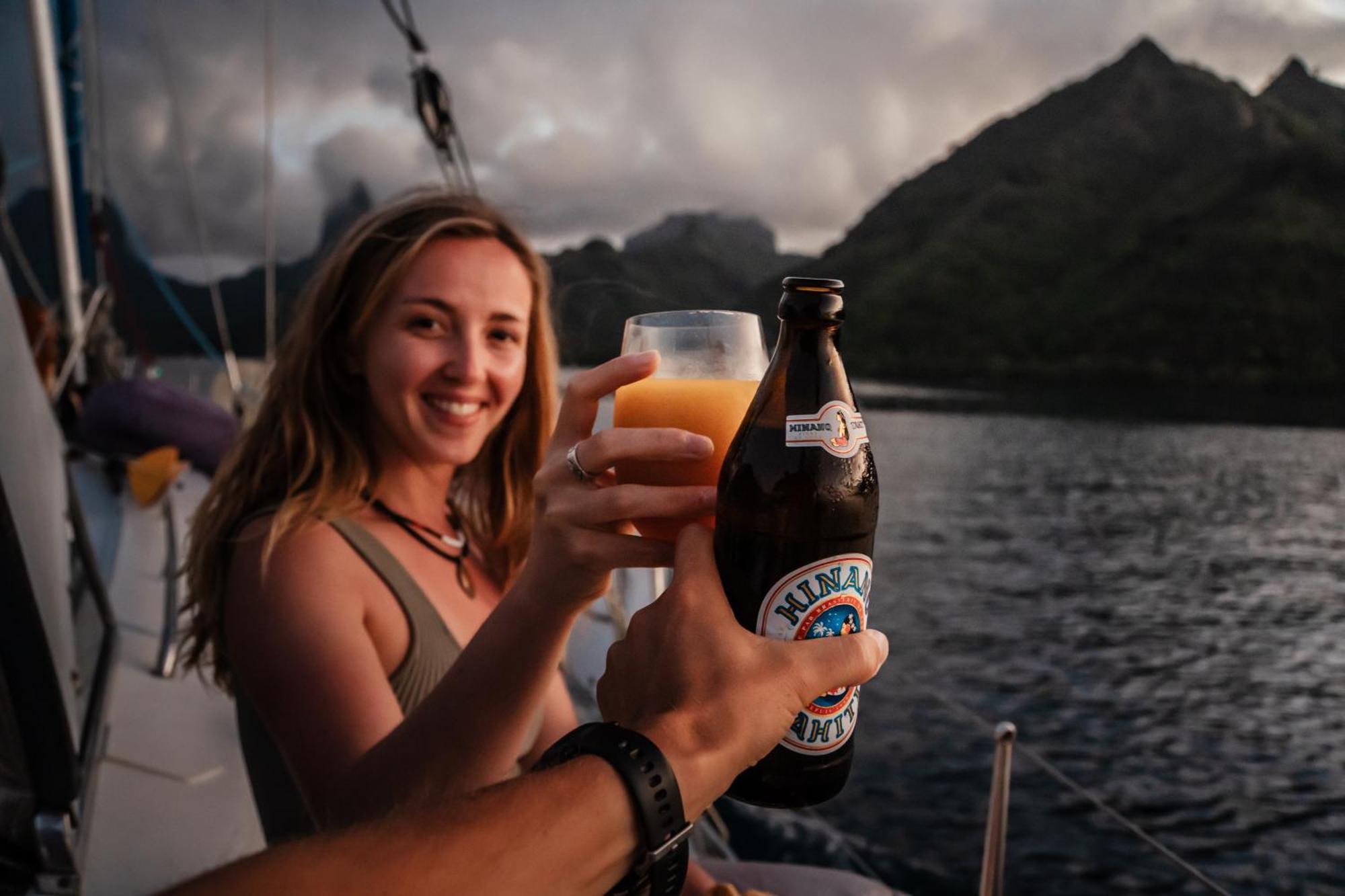 2 Nuits Insolites & 1 Excursion Voile A Bord Du Voilier Mori Ora Hotel Moorea Exterior photo